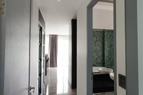 Property in Kathu, Thailand 350 sq.m. № 144530 - photo 7