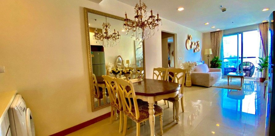 Condo in Pattaya, Thailand, 2 bedrooms in The Palm Wongamat Beach  № 120707
