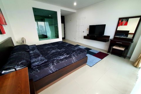 Condo in Pattaya, Thailand, 1 bedroom  № 130366 - photo 11