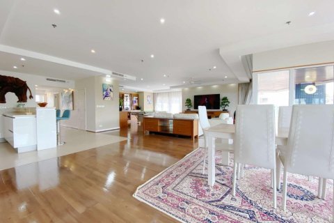 Condo in Pattaya, Thailand, 2 bedrooms  № 126881 - photo 9