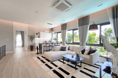 House in Pattaya, Thailand 4 bedrooms № 126729 - photo 11