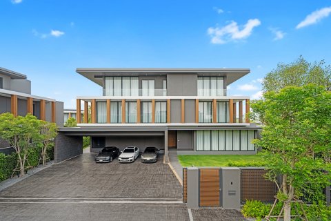 Дом в Бангкоке, Таиланд с 6 комнатами  № 124935 - фото 1