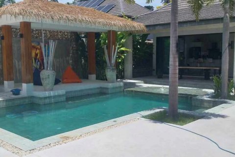 Villa in Ko Samui, Thailand 3 bedrooms № 133111 - photo 1