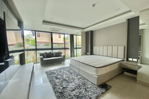 Condo in Pattaya, Thailand, 2 bedrooms  № 130110 - photo 12