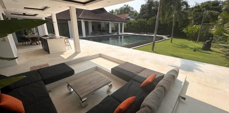 Villa à Pattaya, Thaïlande 4 chambres № 83695