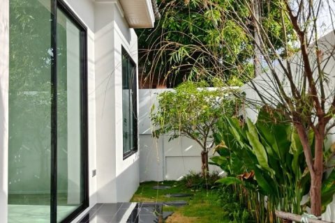 Недвижимость в Ратсаде, Таиланд 51м2  № 144471 - фото 9