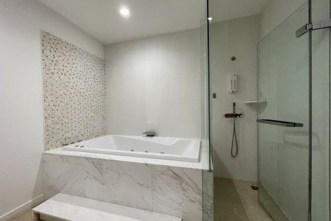 Condo in Pattaya, Thailand, 5 bedrooms  № 130030 - photo 22