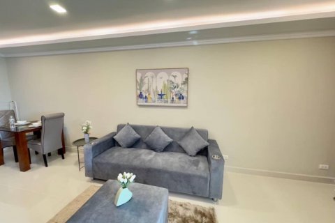 Condo in Pattaya, Thailand, 1 bedroom  № 130789 - photo 2