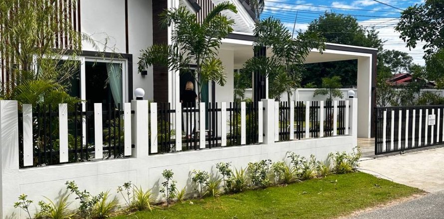 Villa in Pattaya, Thailand 3 bedrooms № 119049