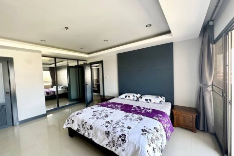 Condo in Pattaya, Thailand, 2 bedrooms  № 133091 - photo 16