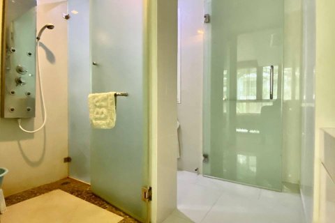 Condo in Pattaya, Thailand, 3 bedrooms  № 130109 - photo 6