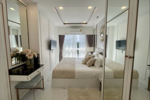Condo in Pattaya, Thailand, 2 bedrooms  № 130639 - photo 11