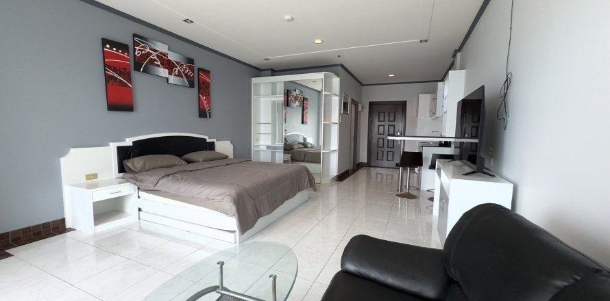 Studio in the Condo in Pattaya, Thailand in View Talay 8  № 120744