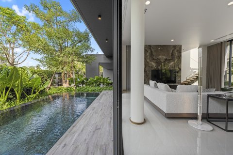 Дом в Бангкоке, Таиланд с 6 комнатами  № 124935 - фото 3