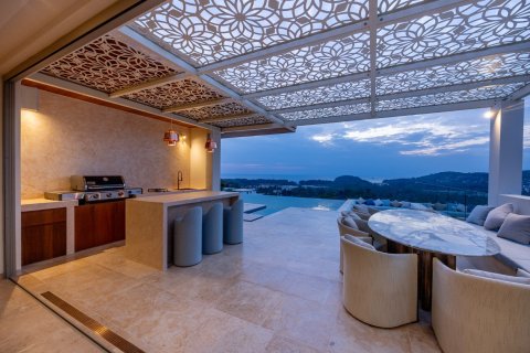 House on Layan Beach, Thailand 3 bedrooms № 84908 - photo 30
