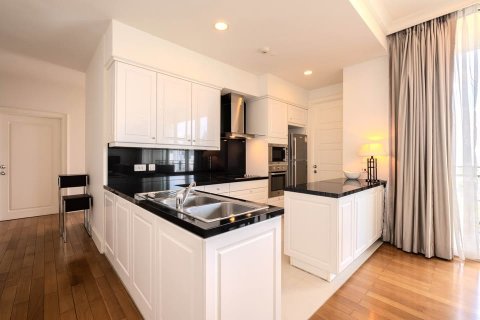 Кондоминиум с 2 спальнями в Ваттхане, Бангкок, Таиланд № 124014 - фото 3