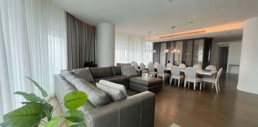 Condo in Pathum Wan, Bangkok, Thailand, 4 bedrooms  № 124011