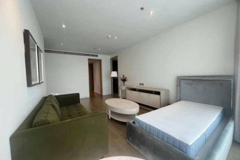 Condo in Pathum Wan, Bangkok, Thailand, 4 bedrooms  № 124011 - photo 16