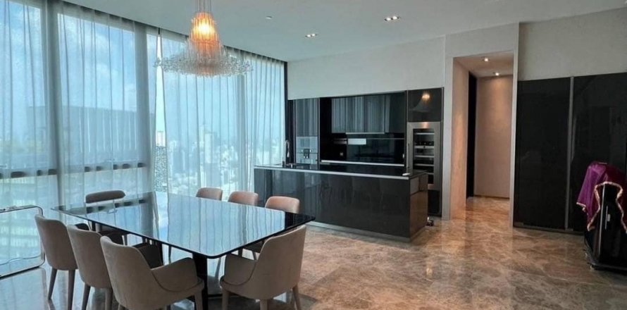 Condo in Watthana, Bangkok, Thailand, 3 bedrooms № 124010