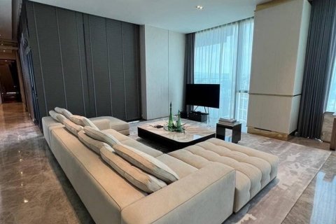 Condo in Watthana, Bangkok, Thailand, 3 bedrooms  № 124010 - photo 11