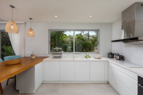 House in Bang Tao, Thailand 5 bedrooms № 132084 - photo 13