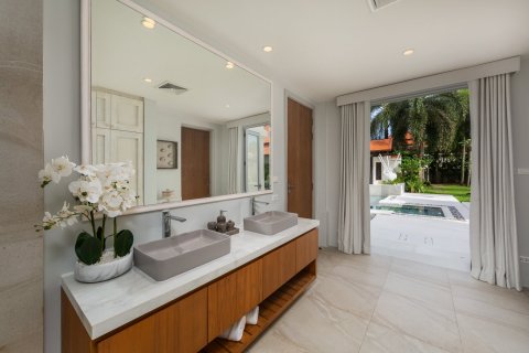 House in Bang Tao, Thailand 5 bedrooms № 132084 - photo 29