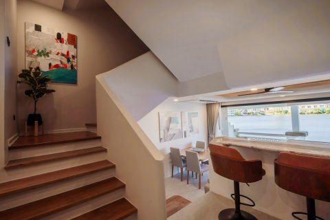 Condo in Bang Tao, Thailand, 2 bedrooms  № 132083 - photo 12