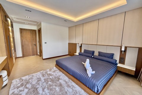 House in Bang Tao, Thailand 4 bedrooms № 132085 - photo 7