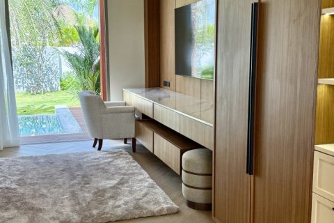 House in Bang Tao, Thailand 4 bedrooms № 132085 - photo 4