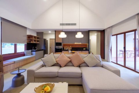 Villa in Hua Hin, Thailand 4 bedrooms № 99981 - photo 4