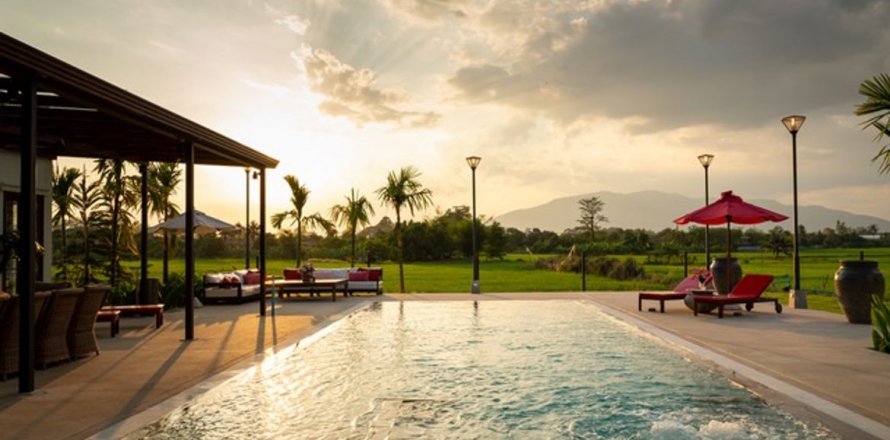 House in Chiang Mai, Thailand 7 bedrooms № 101685