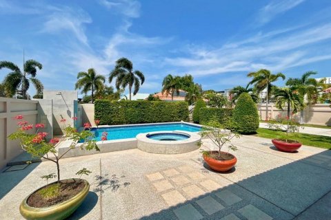 Villa in Hua Hin, Thailand 3 bedrooms № 85974 - photo 3