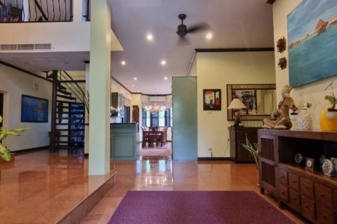 Вилла в Паттайе, Таиланд с 8 спальнями  № 85971 - фото 5