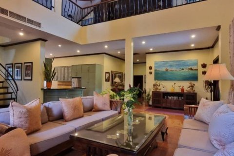 Вилла в Паттайе, Таиланд с 8 спальнями  № 85971 - фото 6