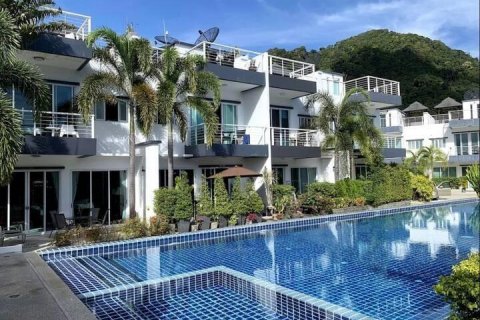 Townhouse in Phuket, Thailand 2 bedrooms № 133198 - photo 2