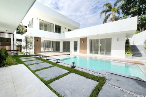 Villa à Kathu, Thaïlande 4 chambres № 132678 - photo 1