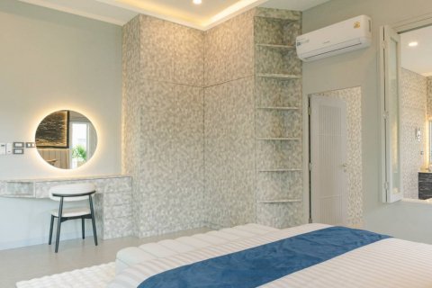 Вилла в Хуа Хине, Таиланд с 4 спальнями  № 132680 - фото 9