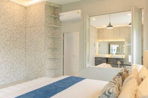 Вилла в Хуа Хине, Таиланд с 4 спальнями  № 132680 - фото 8