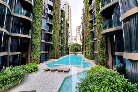 Condo in Bangkok, Thailand, 3 bedrooms  № 143781 - photo 11