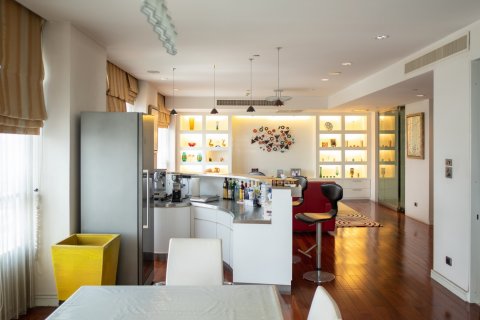 Condo à Bangkok, Thaïlande, 4 chambres № 143782 - photo 7