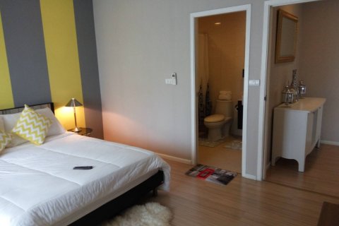 Кондоминиум с 3 спальнями в Бангкоке, Таиланд № 143776 - фото 11