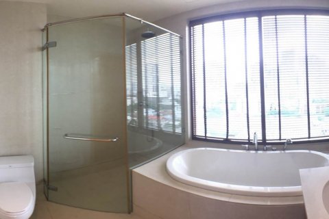 Кондоминиум с 2 спальнями в Бангкоке, Таиланд № 143779 - фото 8