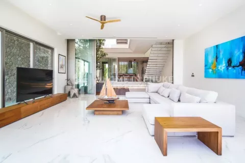 Дом в Кате, Таиланд с 5 спальнями  № 130996 - фото 4