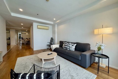 Condo in Bangkok, Thailand, 3 bedrooms № 85885 - photo 3