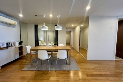 Condo in Bangkok, Thailand, 3 bedrooms № 85885 - photo 8