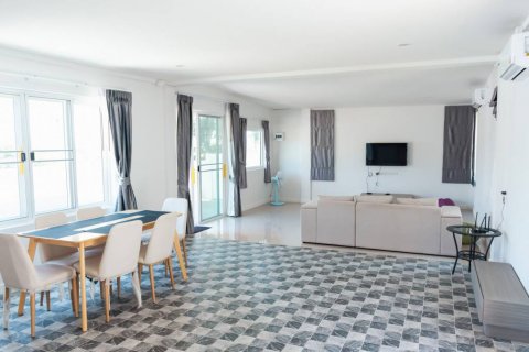 Villa in Hua Hin, Thailand 4 bedrooms № 124563 - photo 6