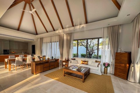 House in Bang Tao, Thailand 5 bedrooms № 132072 - photo 3