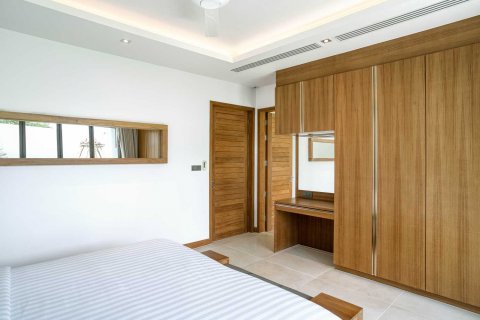 House in Bang Tao, Thailand 5 bedrooms № 132072 - photo 24