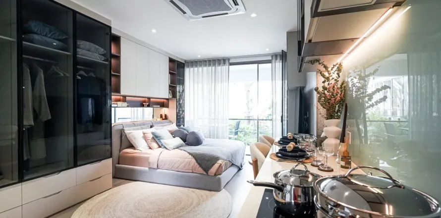 Studio dans le Condo sur Nai Harn Beach, Thaïlande  № 132068