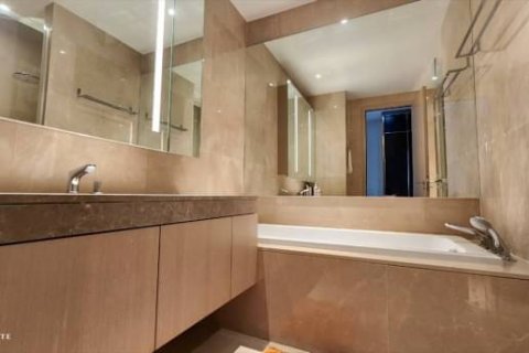 Condo in Khlong San, Bangkok, Thailand, 2 bedrooms  № 123807 - photo 9